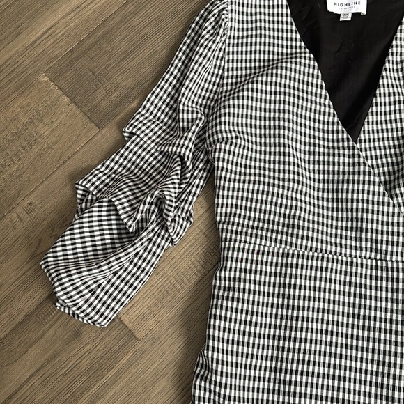 🔥Highline Collective🔥 | Black and white gingham puff sleeve wrap dress - Picture 6 of 16